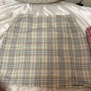 1 set of 3 plaid skirts with double slits on the bottom